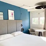 Ibis Ouest - A9