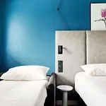 Ibis Ouest - A9 מלון נים