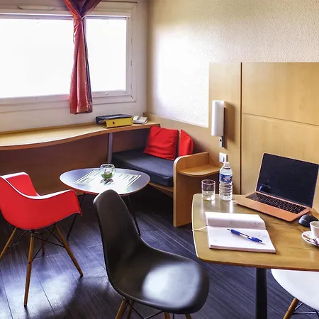 Ibis Ouest - A9 Otel 3*