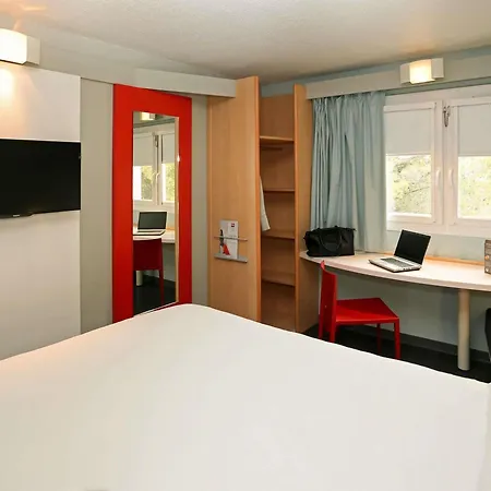 Ibis Ouest - A9 Hotel Nîmes