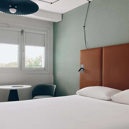 Ibis Ouest - A9 3*