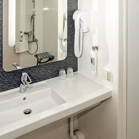 Hotel Ibis Ouest - A9 Nîmes