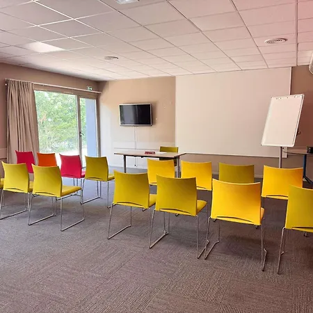 Ibis Ouest - A9 מלון 3*