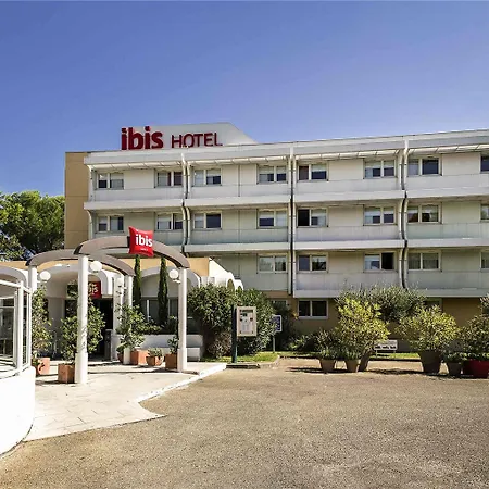 Ibis Ouest - A9 3* נים