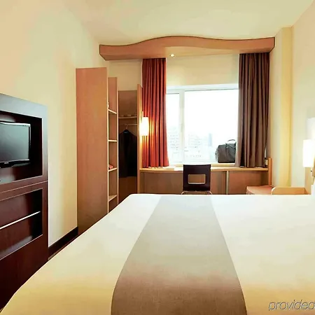 Ibis Ouest - A9 Nîmes