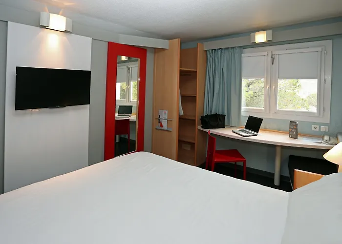 Hotel Ibis Ouest - A9 3*