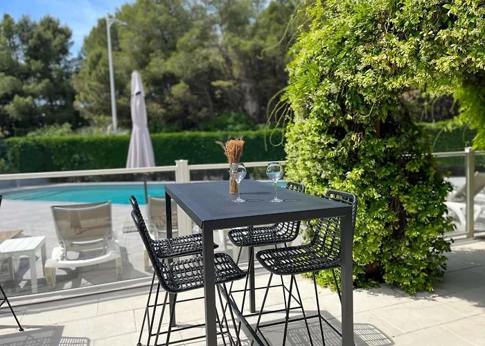 Hotel Ibis Ouest - A9 Nîmes