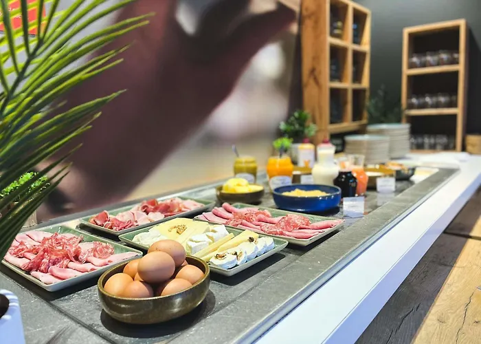 Hotel Ibis Ouest - A9 3*